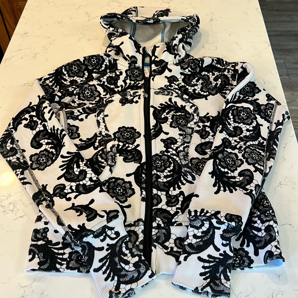 Lululemon Size 6 hooded full zip